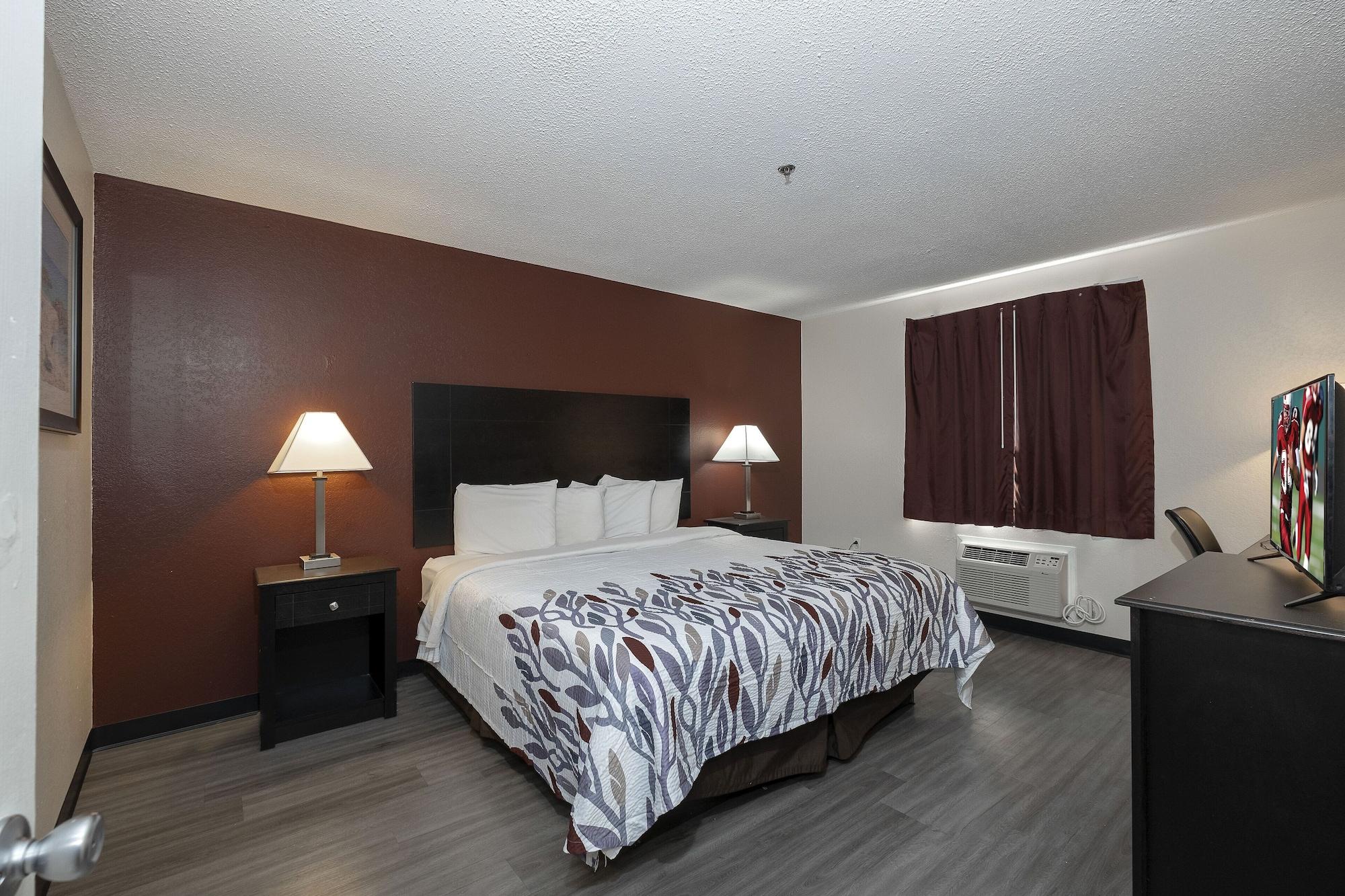 Red Roof Inn & Suites Pensacola-Nas Corry Beach Haven Buitenkant foto