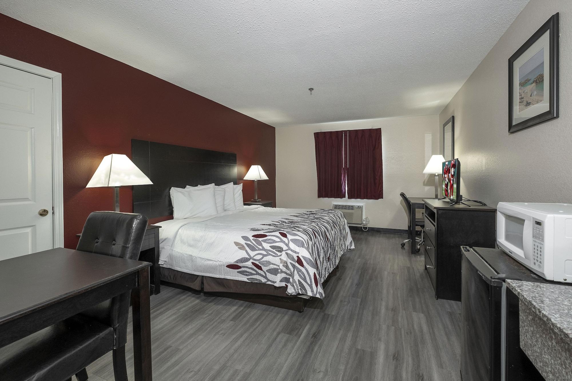 Red Roof Inn & Suites Pensacola-Nas Corry Beach Haven Buitenkant foto