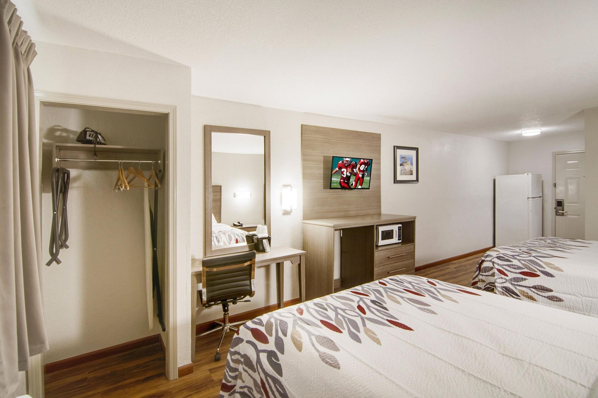 Red Roof Inn & Suites Pensacola-Nas Corry Beach Haven Buitenkant foto