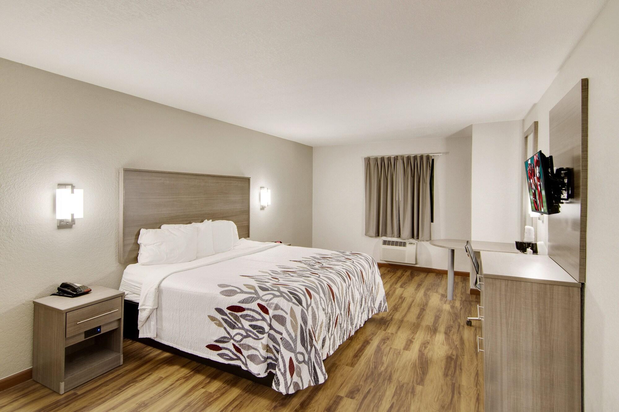 Red Roof Inn & Suites Pensacola-Nas Corry Beach Haven Buitenkant foto