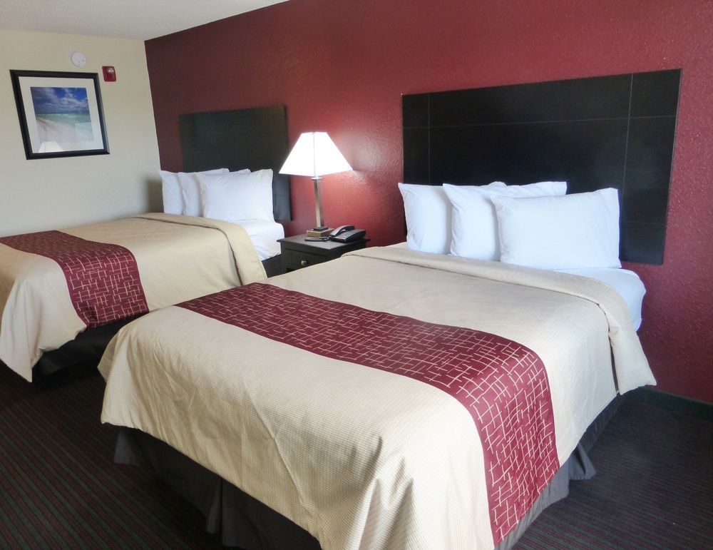 Red Roof Inn & Suites Pensacola-Nas Corry Beach Haven Buitenkant foto