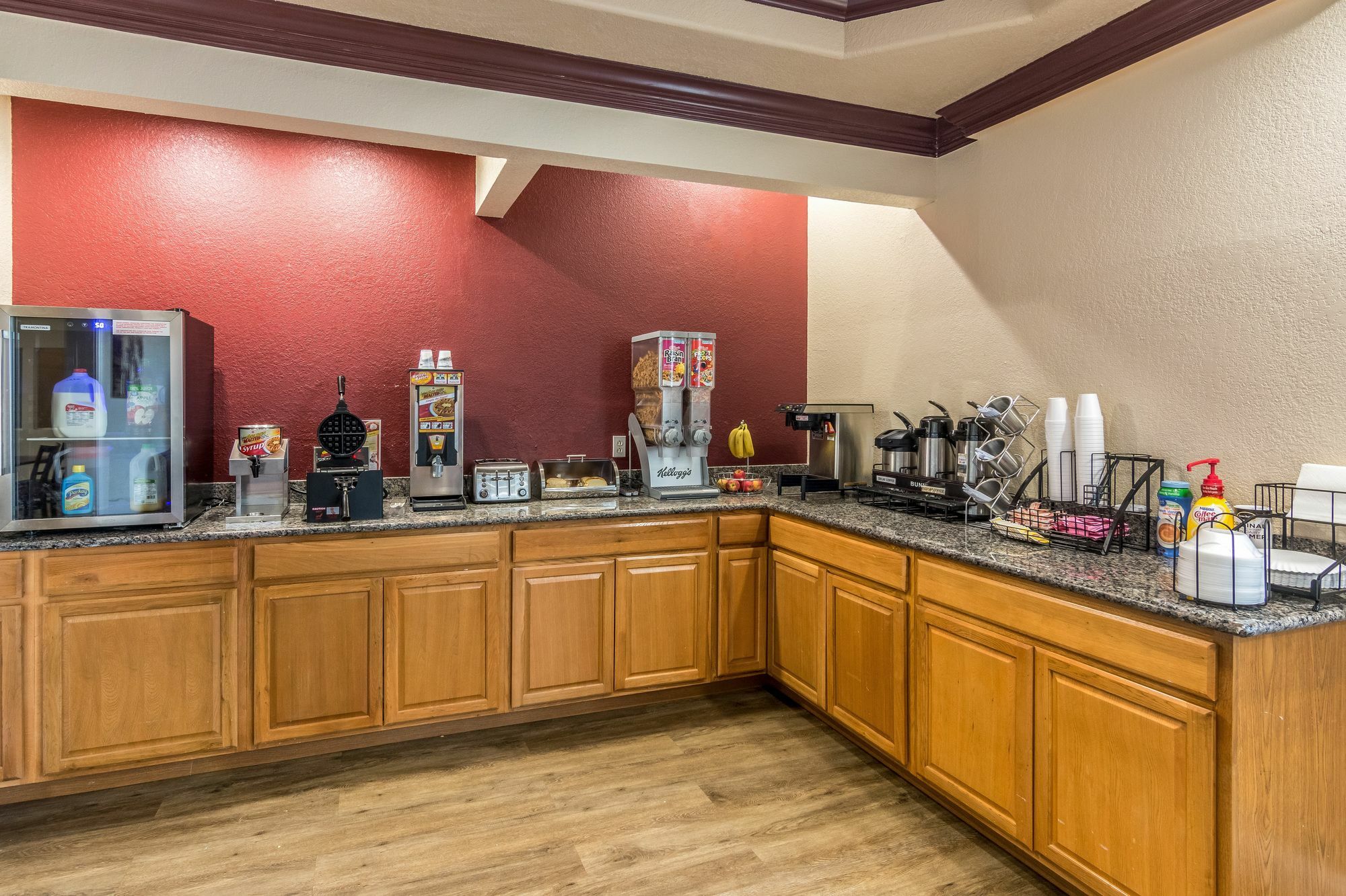 Red Roof Inn & Suites Pensacola-Nas Corry Beach Haven Buitenkant foto
